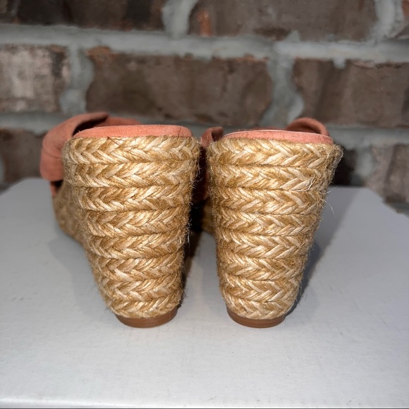 Knotted Pink Suede Heel - Picture 6 of 10